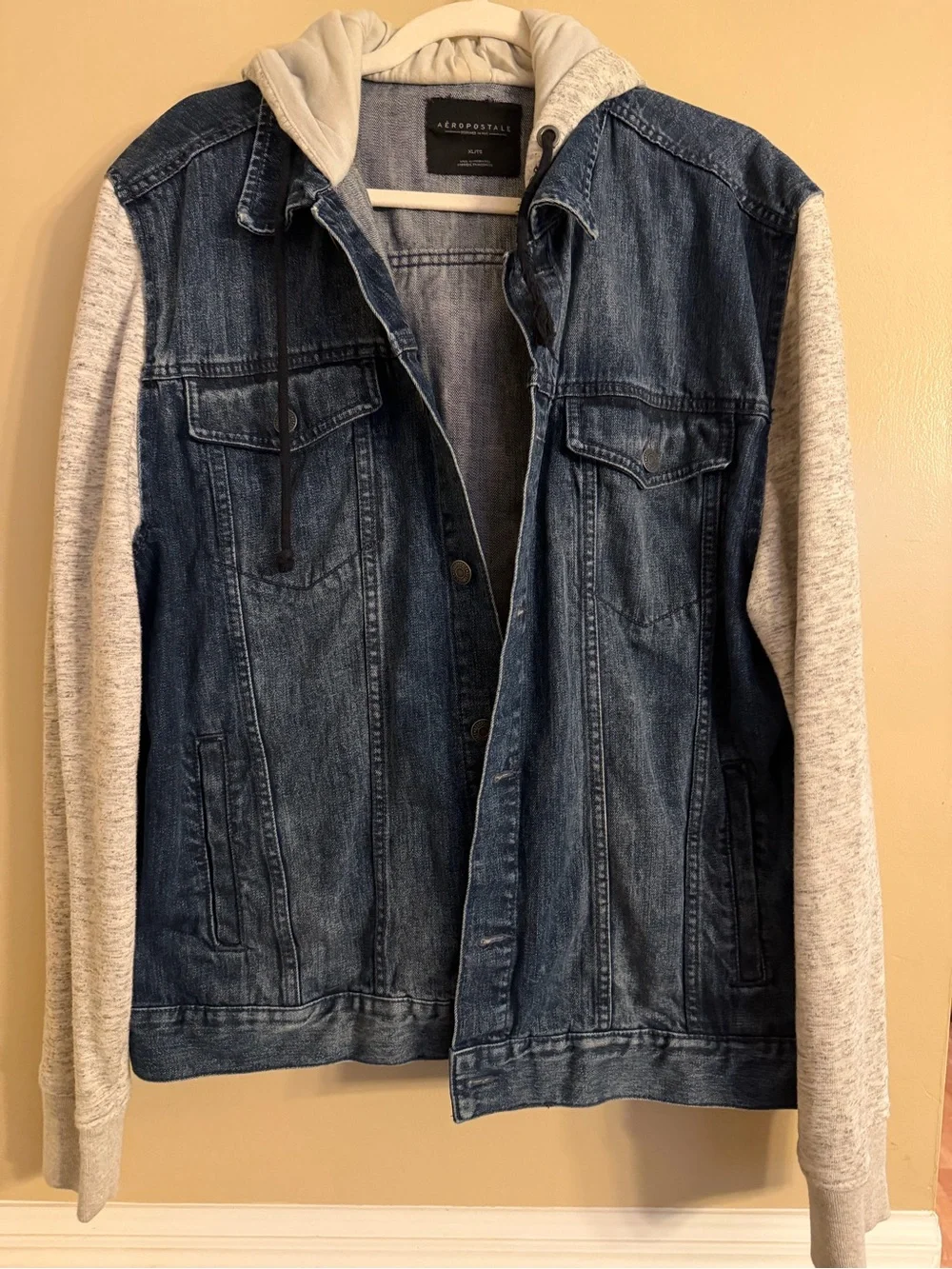 Aeropostale layered look